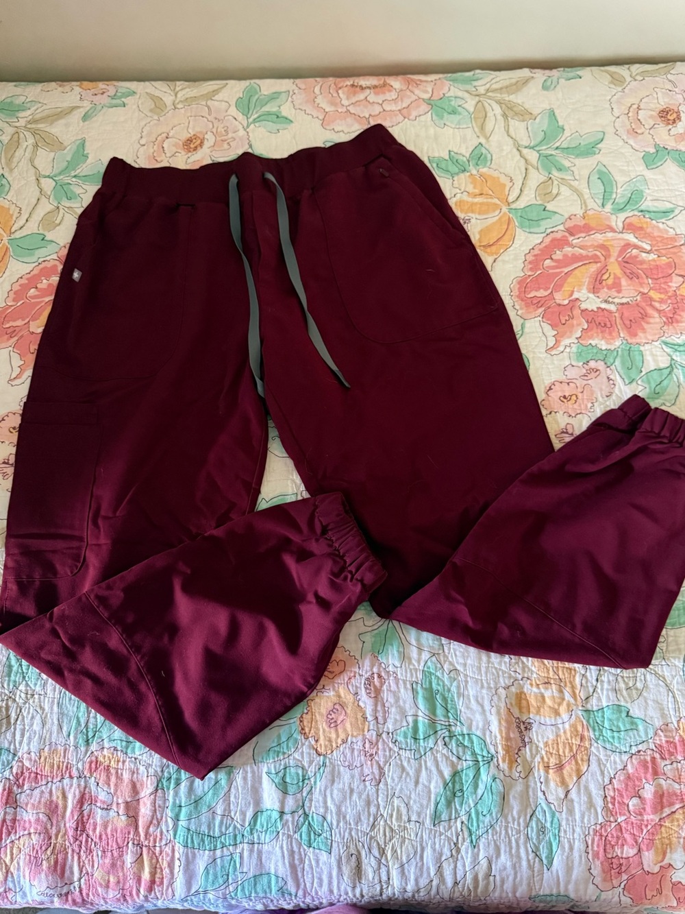 FIGS scrub pants